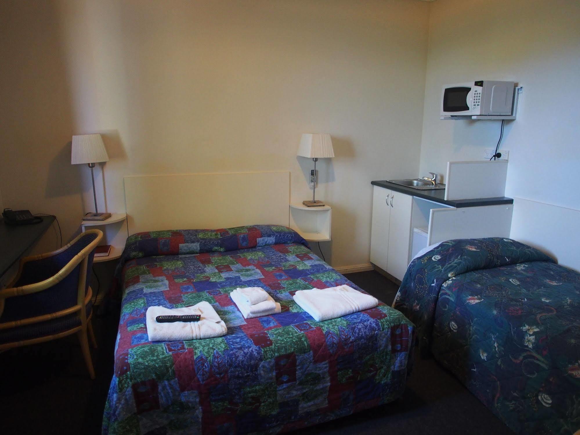 Linwood Lodge Motel Sidney Exterior foto