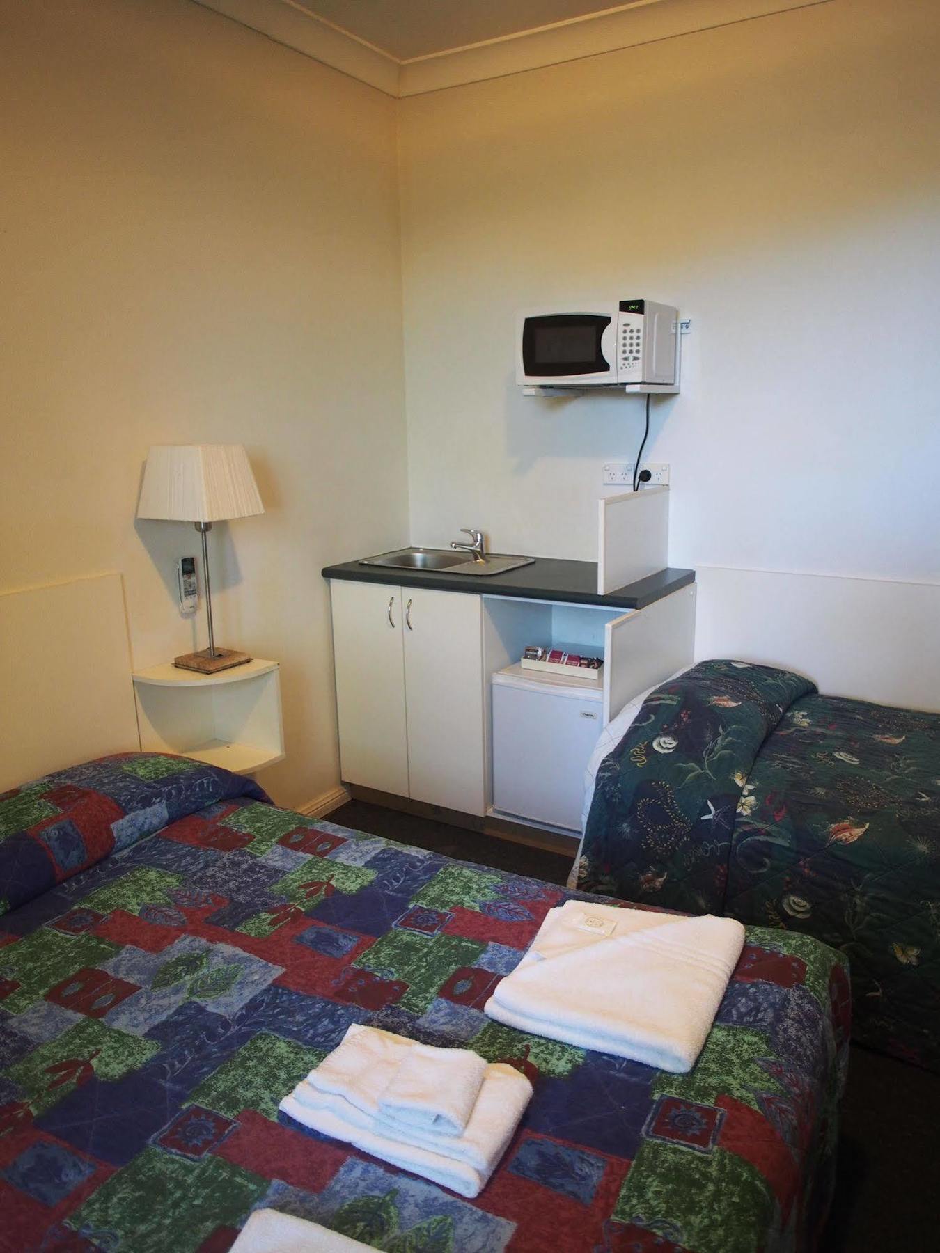 Linwood Lodge Motel Sidney Exterior foto